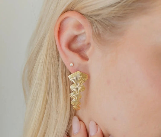 Long Shell earrings